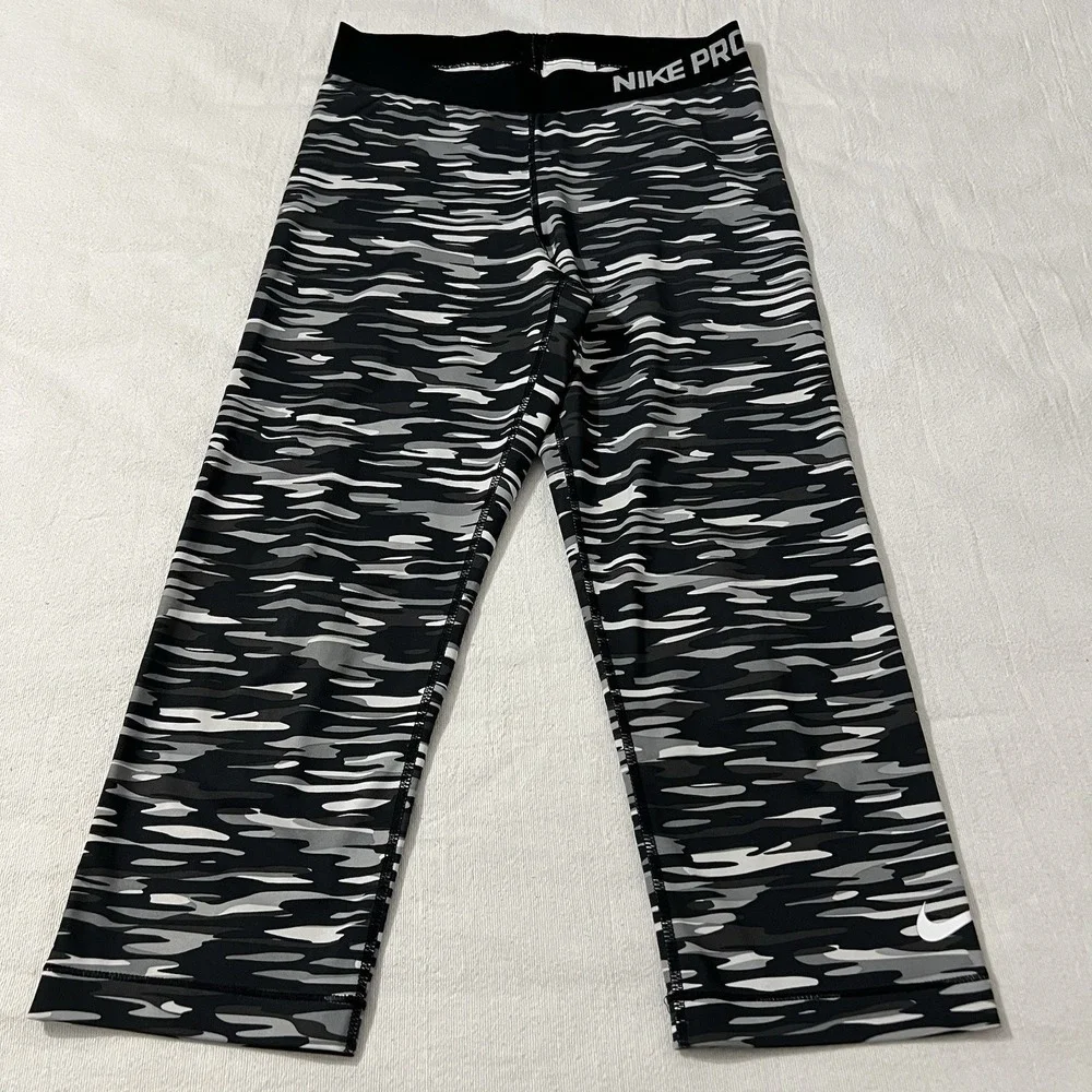 Nike Pants Women Medium Black Camo Dri Fit Running Leggings Capri Stretch
